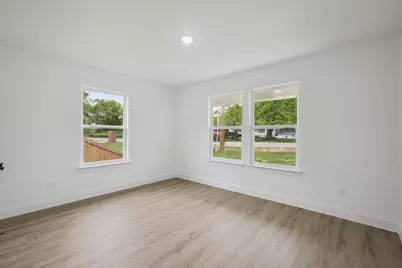 111 N Oak Street, Ector, TX 75439 - Photo 17