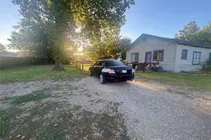 501 Gilliland St, Tioga, TX 76271 - Photo 23