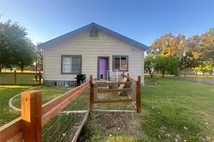 501 Gilliland St, Tioga, TX 76271 - Photo 25