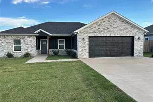 3825 Skylane Ave, Corsicana, TX 75110 - Photo 1