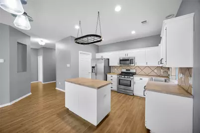 2713 Bull Shoals Drive, Fort Worth, TX 76131 - Photo 3