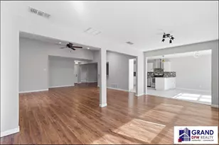 1922 Kensington Dr, Carrollton, TX 75007 - Photo 11