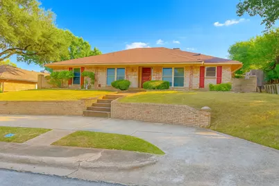 906 Heather Knoll Drive, DeSoto, TX 75115 - Photo 1