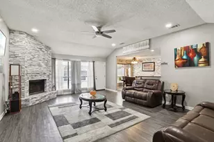 102 E Ridgegate Dr, Garland, TX 75040 - Photo 7