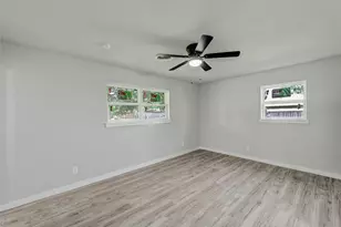 309 E Obuch St, Valley View, TX 76272 - Photo 13