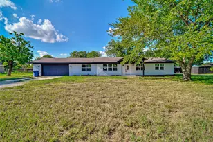 309 E Obuch St, Valley View, TX 76272 - Photo 1