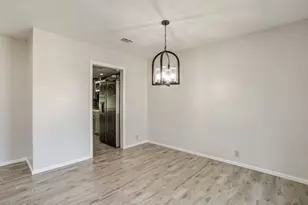 1225 Crestwood Dr, Cleburne, TX 76033 - Photo 9