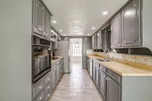 1225 Crestwood Dr, Cleburne, TX 76033 - Photo 17