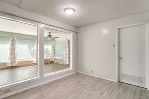 1225 Crestwood Dr, Cleburne, TX 76033 - Photo 15