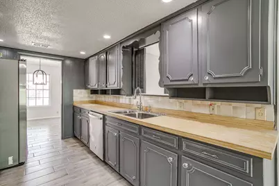 1225 Crestwood Drive, Cleburne, TX 76033 - Photo 19