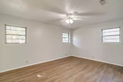 1225 Crestwood Drive, Cleburne, TX 76033 - Photo 33