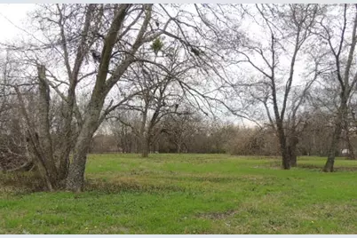 3209 Crockett Street, Greenville, TX 75401 - Photo 5