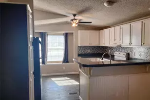 855 Tom Sawyer Rd, Ennis, TX 75119 - Photo 13