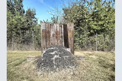 855 Tom Sawyer Road, Ennis, TX 75119 - Photo 11