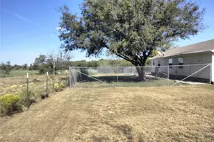 855 Tom Sawyer Rd, Ennis, TX 75119 - Photo 3