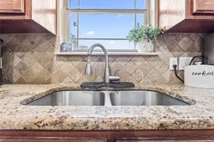 1015 S Adams St, McGregor, TX 76657 - Photo 11