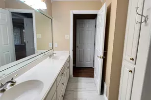 201 Shelmar Dr, Euless, TX 76039 - Photo 39