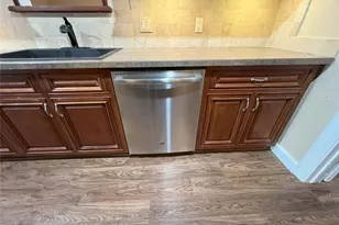 201 Shelmar Dr, Euless, TX 76039 - Photo 5