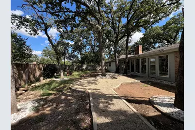 201 Shelmar Drive, Euless, TX 76039 - Photo 19