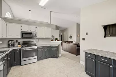 2073 Wedgewood Drive, Grapevine, TX 76051 - Photo 13