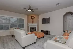 2713 Clubhouse Dr, Denton, TX 76210 - Photo 5