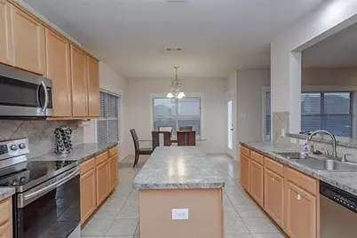 2713 Clubhouse Drive, Denton, TX 76210 - Photo 9