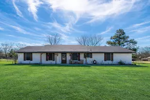 19 43040, Powderly, TX 75473 - Photo 1