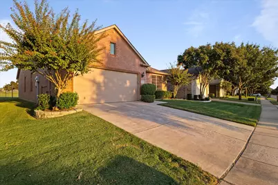 6629 Algarve Drive, Denton, TX 76210 - Photo 5