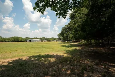 111 N Briaroaks Road, Burleson, TX 76028 - Photo 13