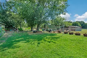 111 N Briar Oaks Rd, Burleson, TX 76028 - Photo 37