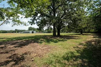 111 N Briaroaks Road, Burleson, TX 76028 - Photo 11