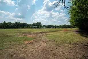 111 N Briar Oaks Rd, Burleson, TX 76028 - Photo 9