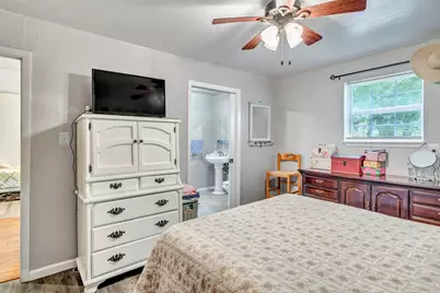 111 N Briaroaks Road, Burleson, TX 76028 - Photo 27