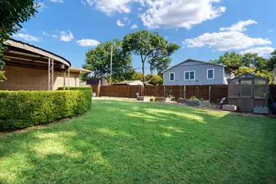 8318 Londonderry Lane, Dallas, TX 75228 - Photo 17