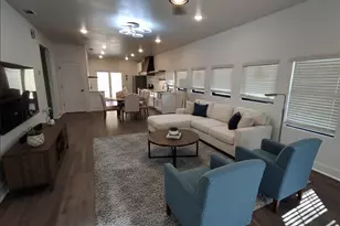 902 Chestnut St, Commerce, TX 75428 - Photo 5