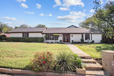 2016 NW 4th Avenue, Mineral Wells, TX 76067 - Photo 1