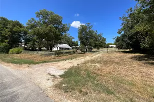 605 N Kirk St, Hico, TX 76457 - Photo 11