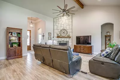 409 Glade Crest Road, Azle, TX 76020 - Photo 3