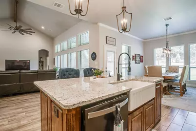 409 Glade Crest Road, Azle, TX 76020 - Photo 5