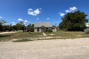 302 Hillcrest St, Hico, TX 76457 - Photo 1