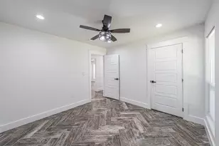 3712 Oak Meadow St, Granbury, TX 76048 - Photo 33