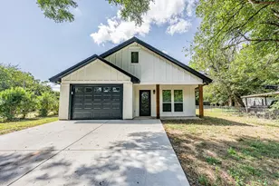 3712 Oak Meadow St, Granbury, TX 76048 - Photo 3