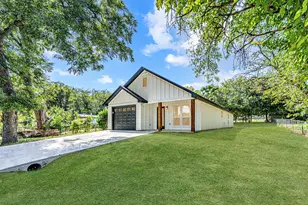 3712 Oak Meadow St, Granbury, TX 76048 - Photo 3