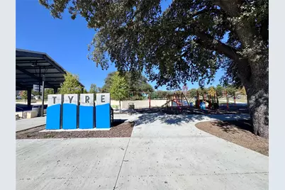 2209 W E Roberts Street, Grand Prairie, TX 75051 - Photo 31