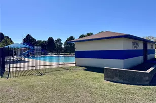 2209 W.E. Roberts St, Grand Prairie, TX 75051 - Photo 29