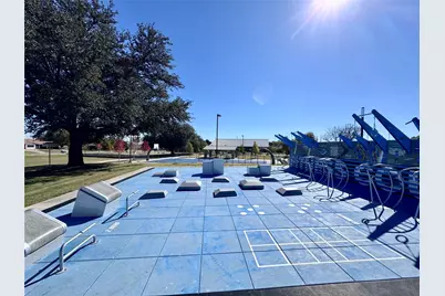 2209 W E Roberts Street, Grand Prairie, TX 75051 - Photo 33