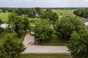 102 N Mesquite St, Paradise, TX 76073 - Photo 29