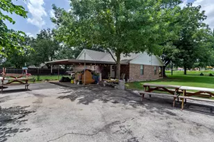 102 N Mesquite St, Paradise, TX 76073 - Photo 7