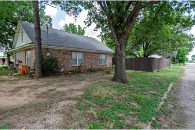 102 N Mesquite Street, Paradise, TX 76073 - Photo 9