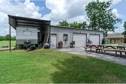 102 N Mesquite Street, Paradise, TX 76073 - Photo 3